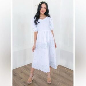Ivy City Emmy Dress - Embroidered Floral Puff Sleeve Smocked Midi Dress